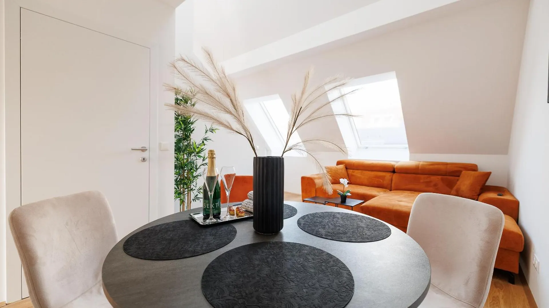 Symphony Apartments 42 - Modern Loft With Terrace And Grill In Central Location 비엔나