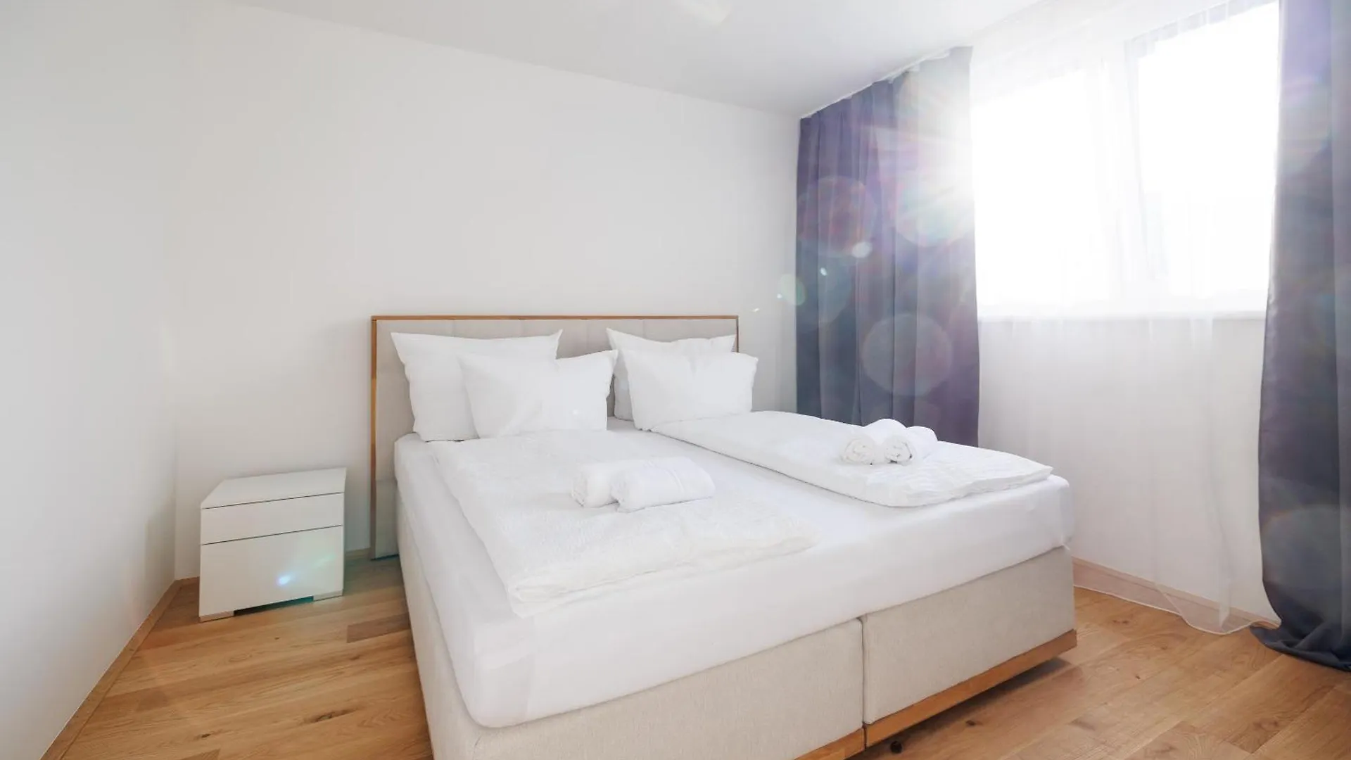 Symphony Apartments 42 - Modern Loft With Terrace And Grill In Central Location Bécs 0*,  Ausztria